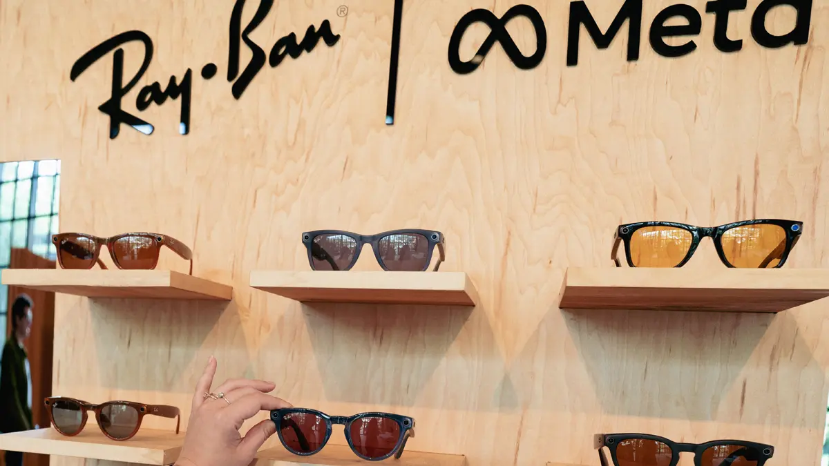 Meta Unveils Plan to Add Displays to Ray-Ban Smart Glasses by 2025